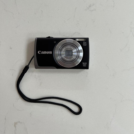 Canon powershot A3500 digital camera in black/silver